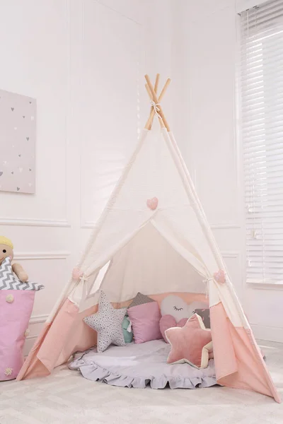 Lindo Interior Habitación Del Niño Con Juguetes Muebles Modernos Tienda — Foto de Stock