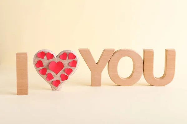 Phrase Love You Gemaakt Van Houten Letters Lichte Ondergrond — Stockfoto