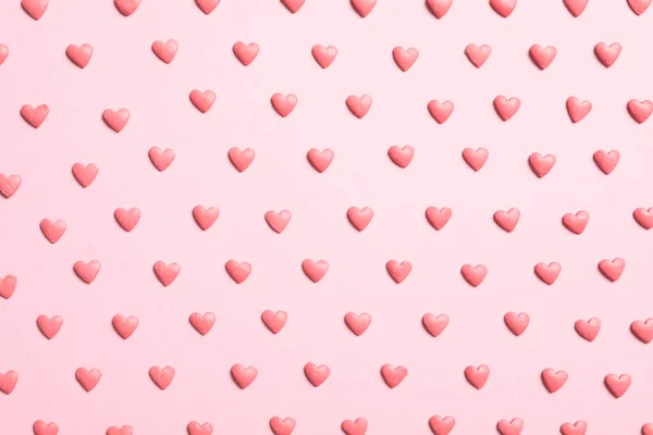 Chutné Světlé Srdce Tvaru Posypky Růžovém Pozadí Byt Ležel — Stock fotografie