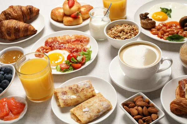 Servicio Buffet Sabroso Desayuno Servido Mesa — Foto de Stock