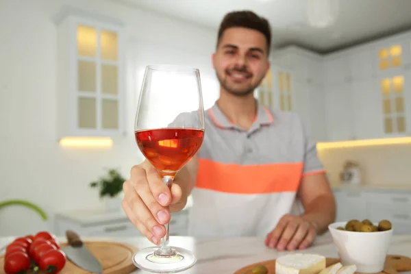 Man Drinking Wine While Having Online Video Conference Home View — Stock Photo, Image