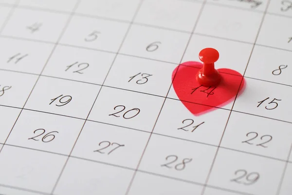 Pagina Del Calendario Con Perno Rosso Cuore San Valentino Primo — Foto Stock