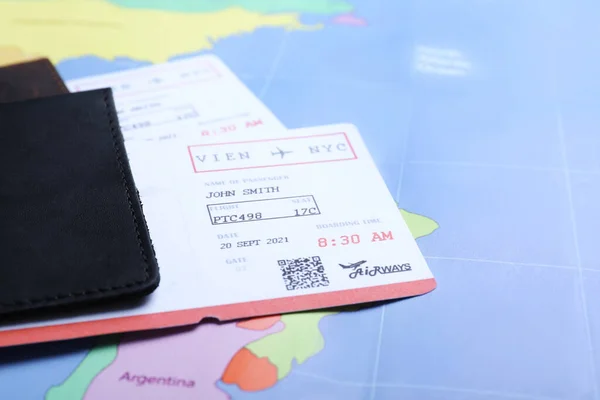 Passaportes Com Bilhetes Mapa Mundo Close Conceito Agência Viagens — Fotografia de Stock