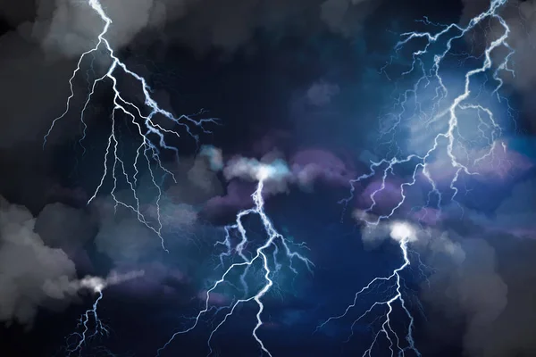 Blitze Dunklen Wolkenverhangenen Himmel Bei Gewitter — Stockfoto
