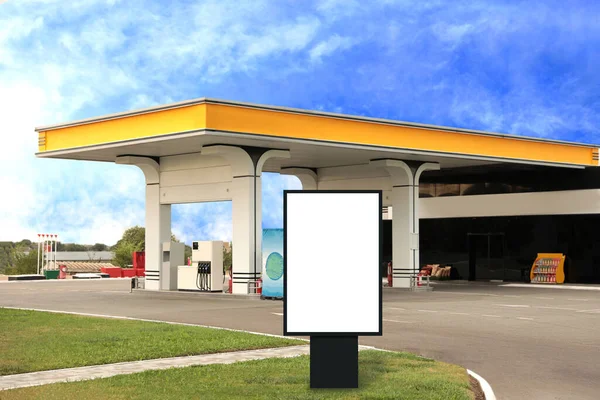 Leere Werbetafel Moderner Tankstelle Freien Platz Für Design — Stockfoto