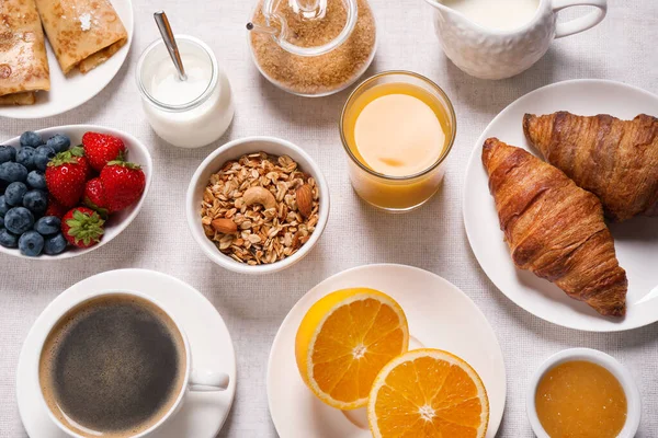 Bufféservering Smaklig Frukost Serveras Bord Platt Ligg — Stockfoto