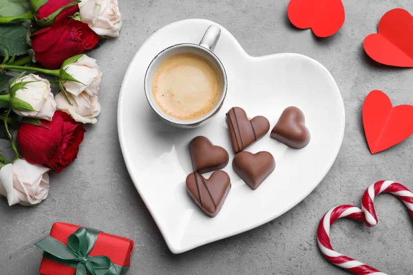 Cup Coffee Chocolate Candies Roses Gift Box Grey Table Flat — Stock Photo, Image