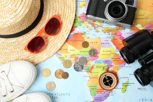 Flat Lay Composition Different Travel Accessories World Map Планирование Летних — стоковое фото