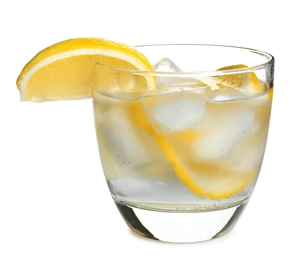 Agua Soda Con Rodajas Limón Cubitos Hielo Aislados Blanco —  Fotos de Stock