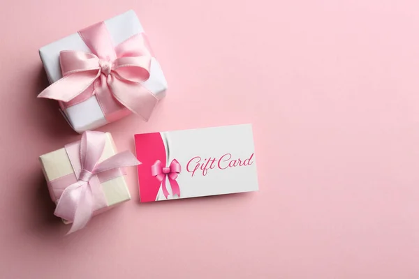 Ajándék Kártya Ajándékok Rózsaszín Háttér Lapos Laikus Szöveg Helye — Stock Fotó