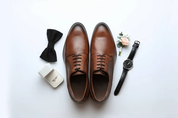 Composición Con Zapatos Boda Para Novio Sobre Fondo Blanco Vista — Foto de Stock
