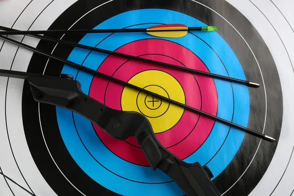 Arrows Bow Archery Target Top View Royalty Free Stock Photos