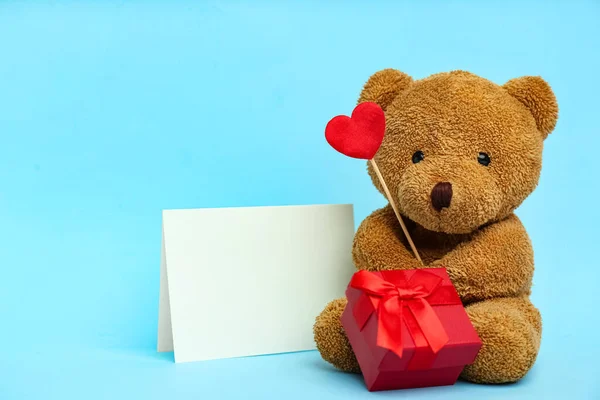 Ours Peluche Mignon Avec Coeur Rouge Boîte Cadeau Carte Blanche — Photo