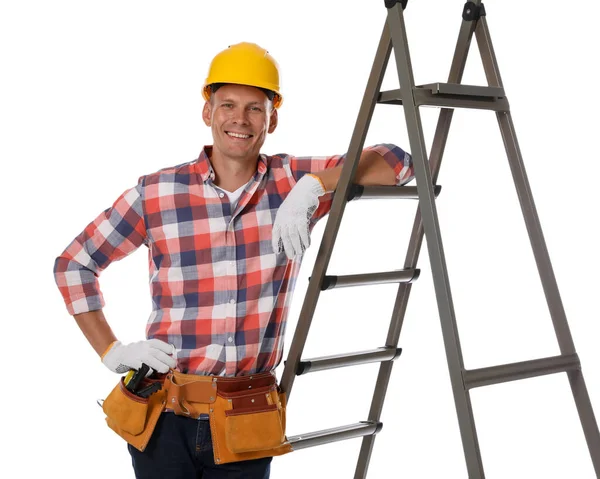 Professionele Constructeur Bij Ladder Witte Achtergrond — Stockfoto