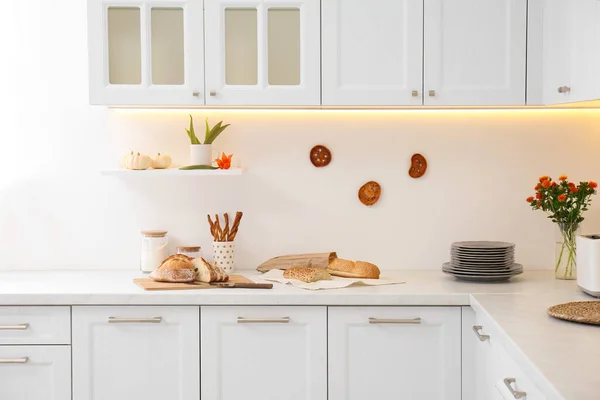 Interior Cocina Moderna Con Productos Mostrador — Foto de Stock