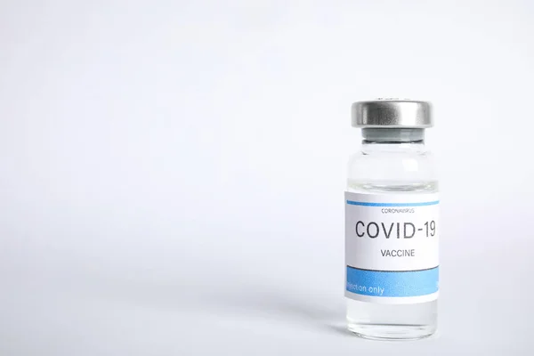 Vial Con Vacuna Contra Coronavirus Sobre Fondo Blanco Espacio Para —  Fotos de Stock
