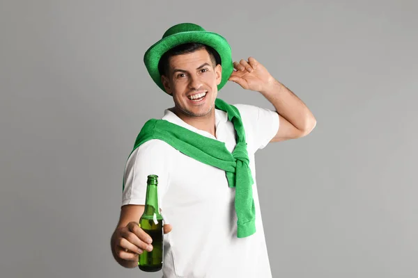 Happy Man Patrick Day Outfit Beer Light Grey Background — Stock Photo, Image