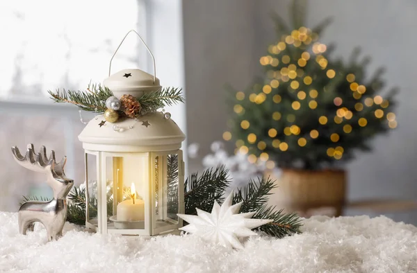 Composição Com Lanterna Natal Mesa Quarto Decorado Espaço Para Texto — Fotografia de Stock