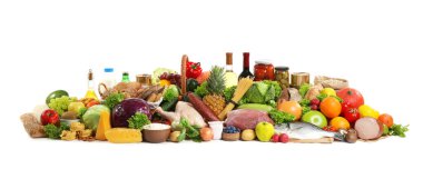 Beyaz arka planda farklı ürünler. Sağlıklı yiyecekler ve dengeli beslenme