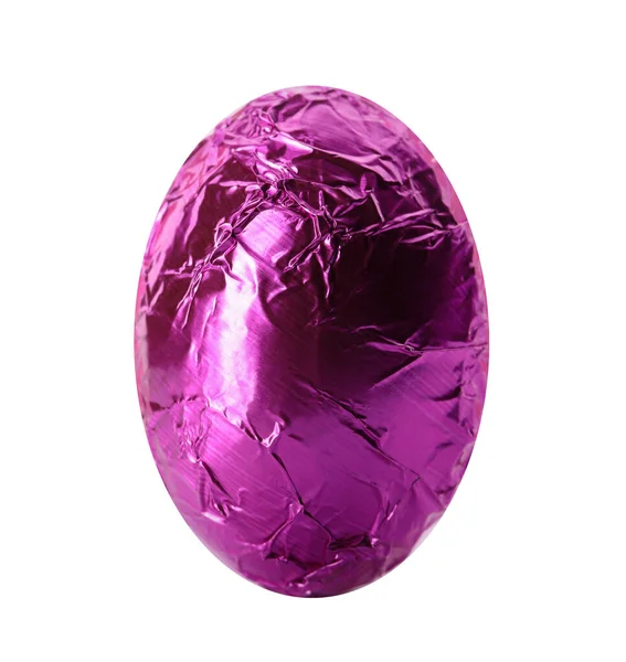 Шоколадное Яйцо Завернутое Ярко Фиолетовую Фольгу — стоковое фото