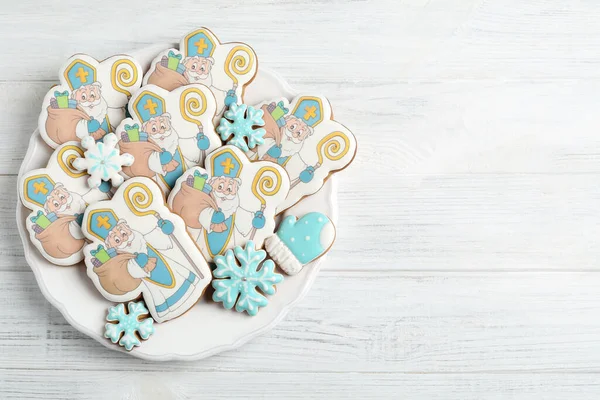 Tasty Gingerbread Cookies White Wooden Table Top View Space Text — Stock Photo, Image