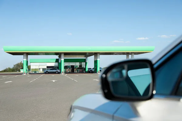 Nowoczesny Samochód Stacji Benzynowej Zbliżenie — Zdjęcie stockowe