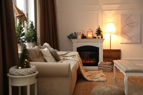 Kamin Zimmer Mit Weihnachtsdekoration Innenarchitektur — Stockfoto