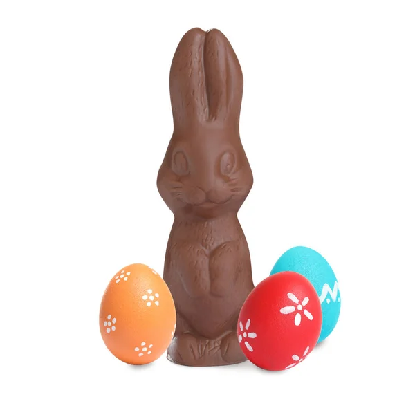 Çikolatalı Tavşan Beyaz Arka Planda Paskalya Yumurtaları — Stok fotoğraf