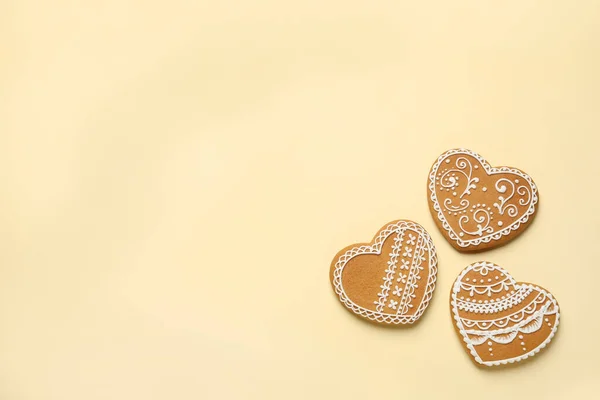 Tasty Heart Shaped Gingerbread Cookies Yellow Background Flat Lay Space — Stock Photo, Image