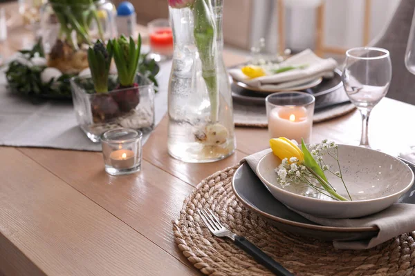 Beautiful Easter Table Setting Beautiful Flowers Indoors — Stock Photo, Image