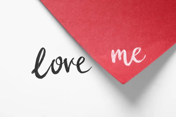 Frase Love Escrito Papel Branco Vermelho — Fotografia de Stock
