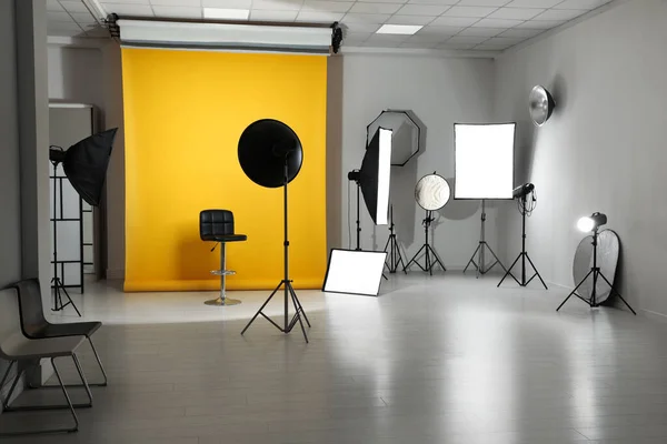 Interior Estúdio Fotografia Moderna Com Equipamento Profissional — Fotografia de Stock