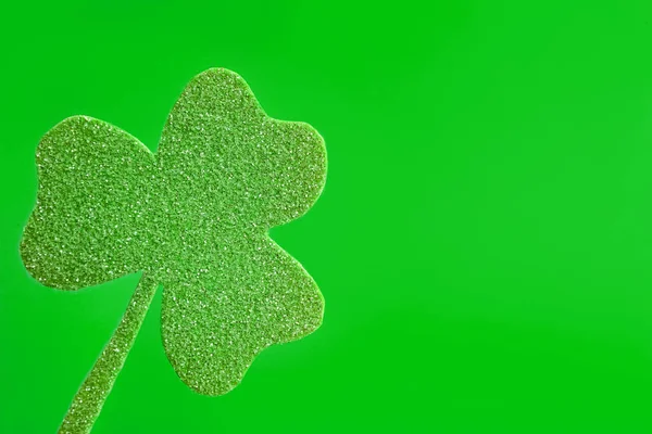 Dekorativa Klöver Blad Grön Bakgrund Utrymme För Text Saint Patrick — Stockfoto