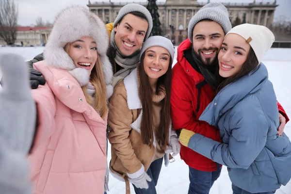 Happy Friends Taking Selfie Ice Skating Rink Outdoors — Stock Photo, Image