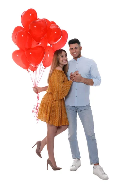 Schönes Paar Mit Herzförmigen Luftballons Auf Weißem Hintergrund Valentinstag Feier — Stockfoto