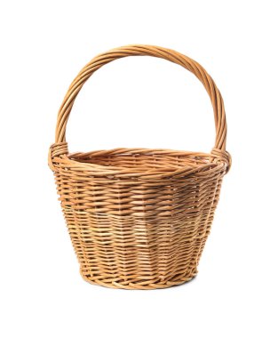 Boş hasır sepet beyaza izole edilmiş. Paskalya ögesi