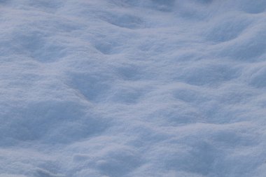 Arka plan olarak güzel kar, yakın görüş. Kış havası