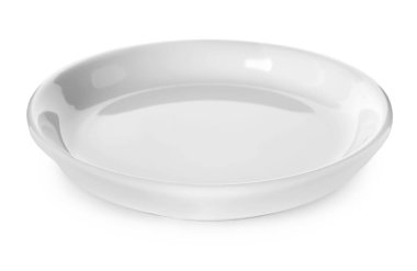 Beyaza izole edilmiş yeni seramik tabak. Tablo takımı