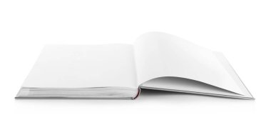 Beyaz üzerine izole edilmiş sert kapaklı kitabı aç