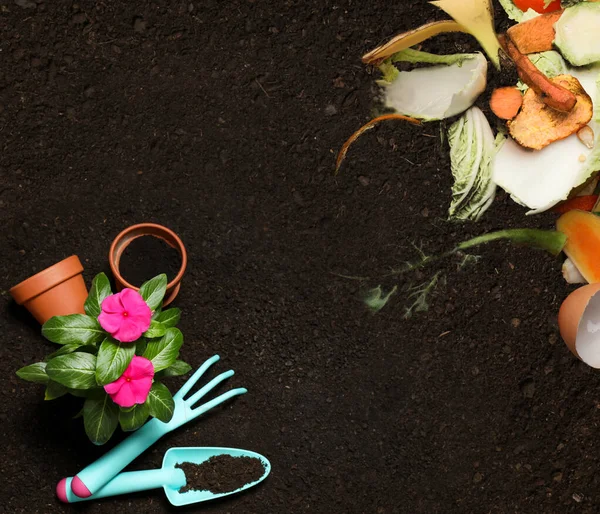 Ferramentas Jardinagem Flor Resíduos Orgânicos Para Compostagem Solo Flat Lay — Fotografia de Stock