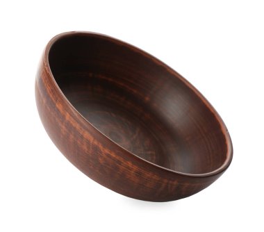 Beyaza izole edilmiş kahverengi kil kase