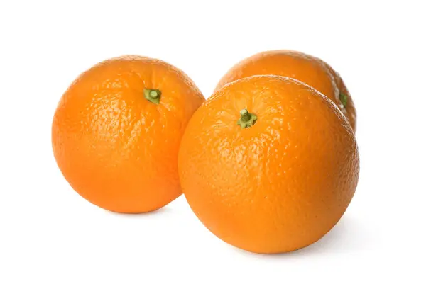 白を基調としたおいしい新鮮な熟したオレンジ — ストック写真