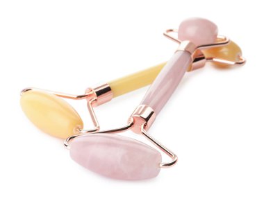 Beyaz arka planda farklı doğal yüz silindirleri