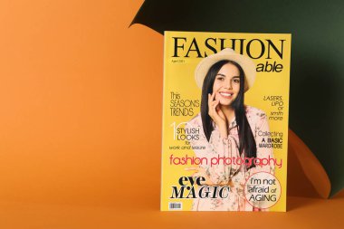 Renkli modern moda dergisi. Metin için boşluk