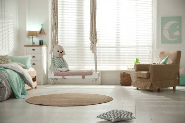 Стильні Гойдалки Іграшкою Дитячій Кімнаті Дизайн Інтер Єру — стокове фото