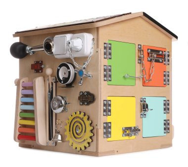 Beyaz tenli, kalabalık bir pansiyon. Bebek duyusal oyuncağı