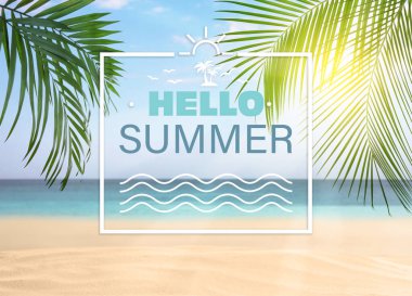 Merhaba Summer. Güneşli bir günde Tropik kumlu sahil