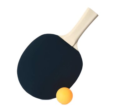 Ping pong raketi ve topu beyaza izole edilmiş.