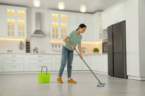 Woman Cleaning Floor Mop Home — Stock Photo, Image