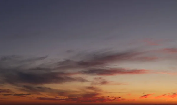 Malerischer Blick Auf Den Schönen Sonnenuntergangshimmel Mit Wolken — Stockfoto